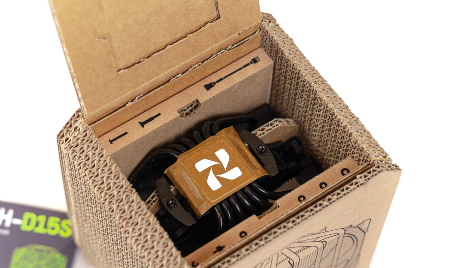 Noctua packaging layer detail